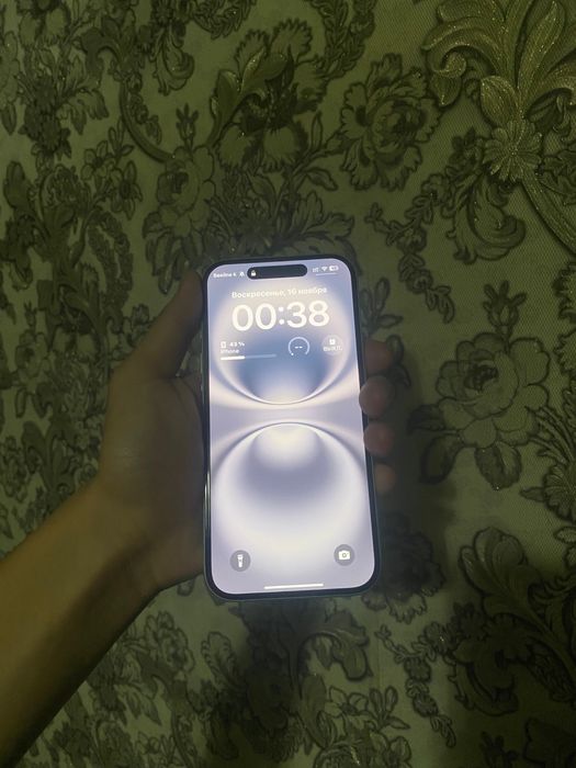 Продам новый iPhone 16
