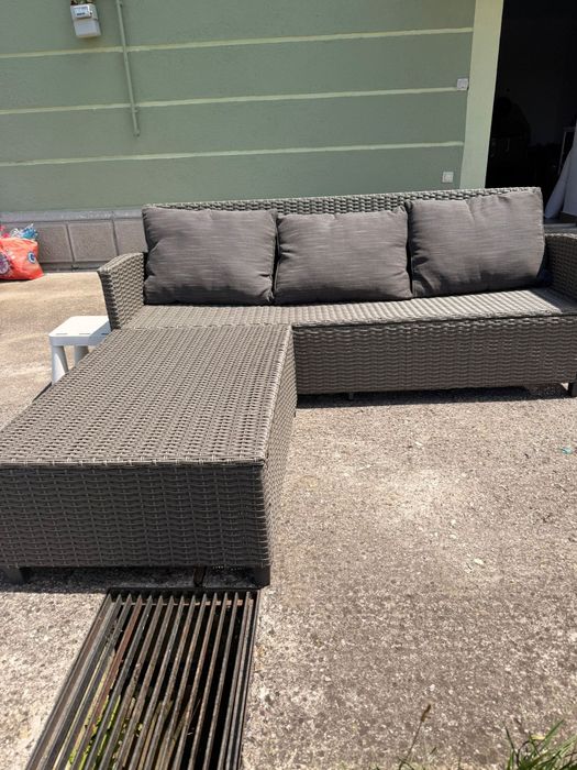 Mobilier grădină - canapea 3 locuri.