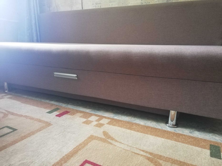 Недорого продам диван тройку