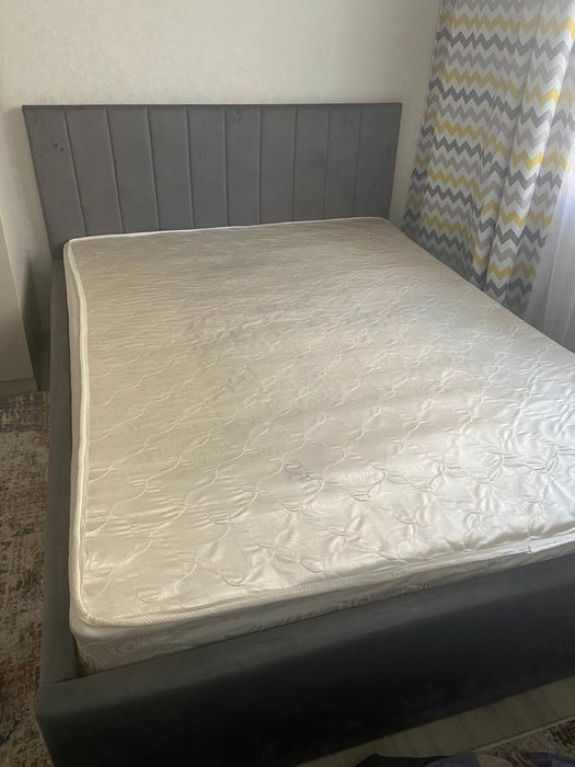 Продам двухспальную кровать