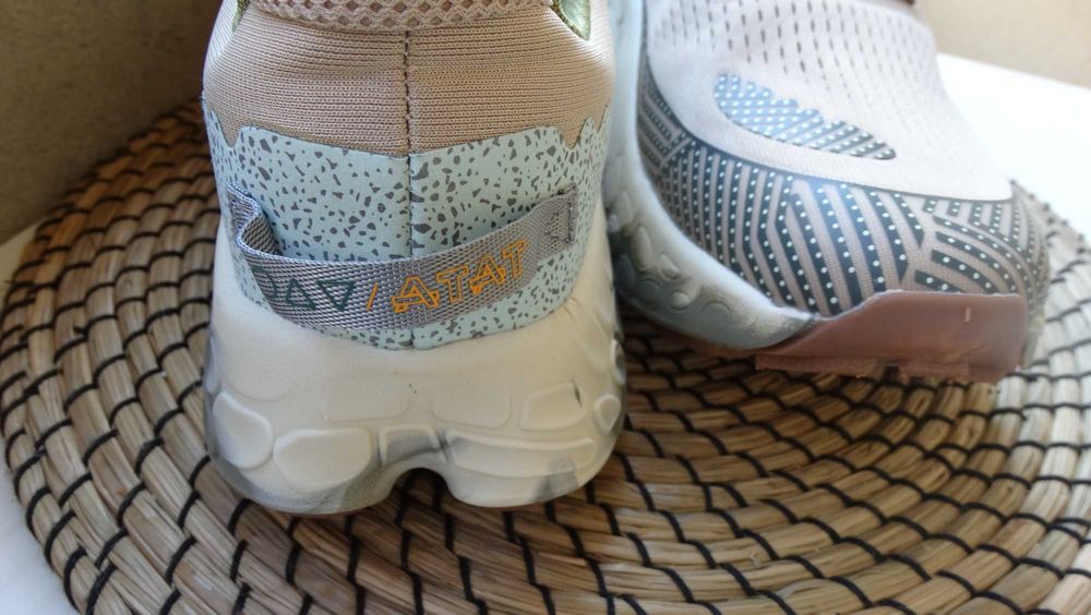 Чисто нови маратонки номер 44.5