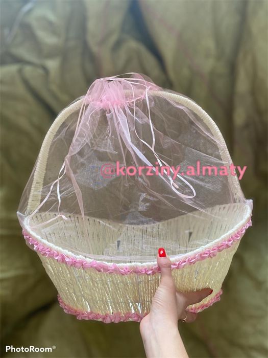 Красные корзинки