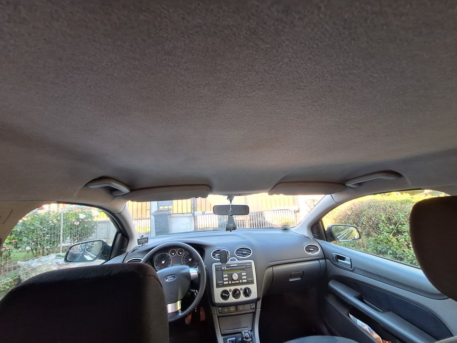 Vând Ford Focus  1.6
