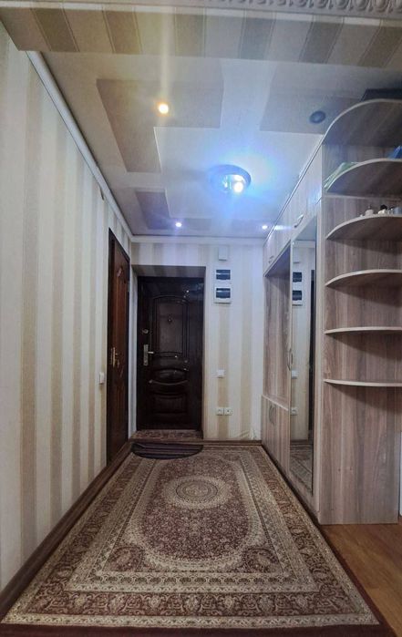 3/4/5 метро Буюк Ипак ийули,Светлана,68 м2,кирпич,сквозная планировка