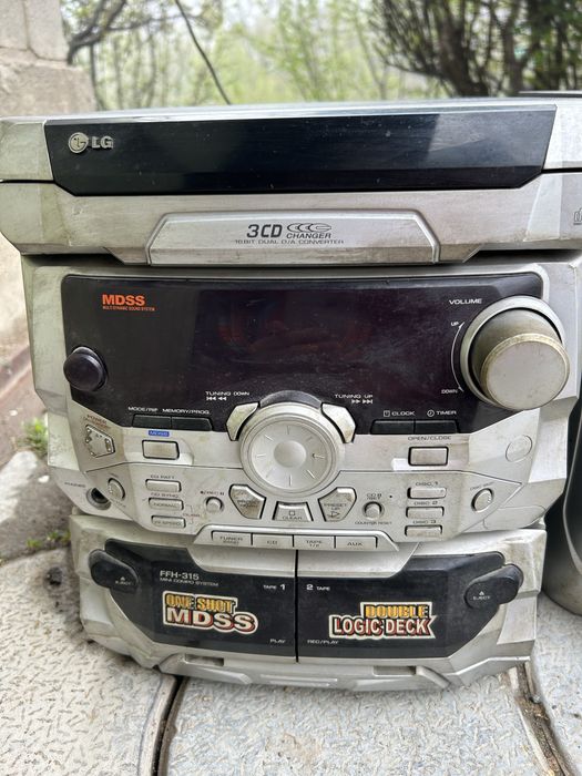 Музыкальный центр