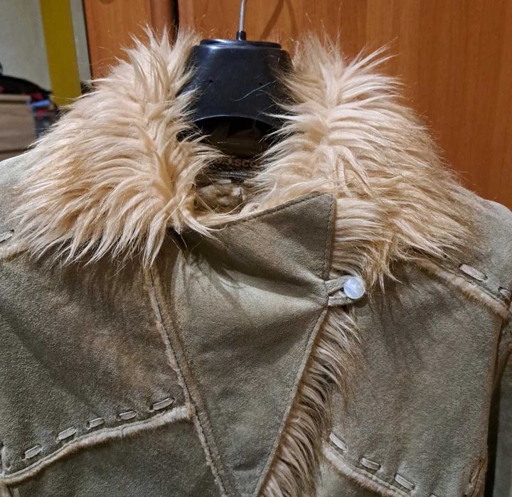 Cojoc  vintage,cu blanita