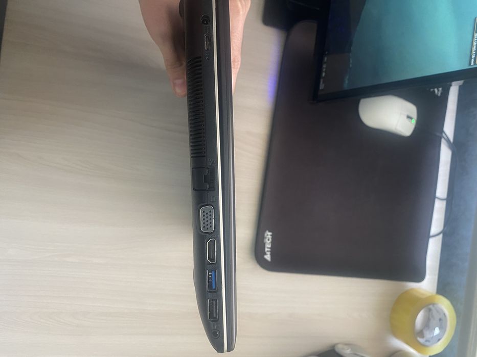 Ноутбук asus i5-7200U mx920