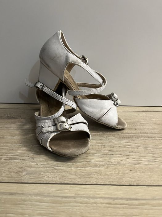 Спортивно бальные туфли