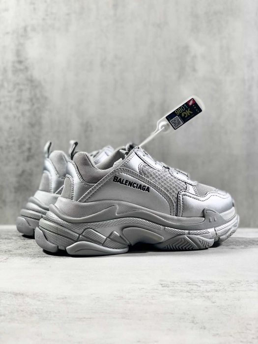Adidasi Balenciaga Triple S Calitate Premium