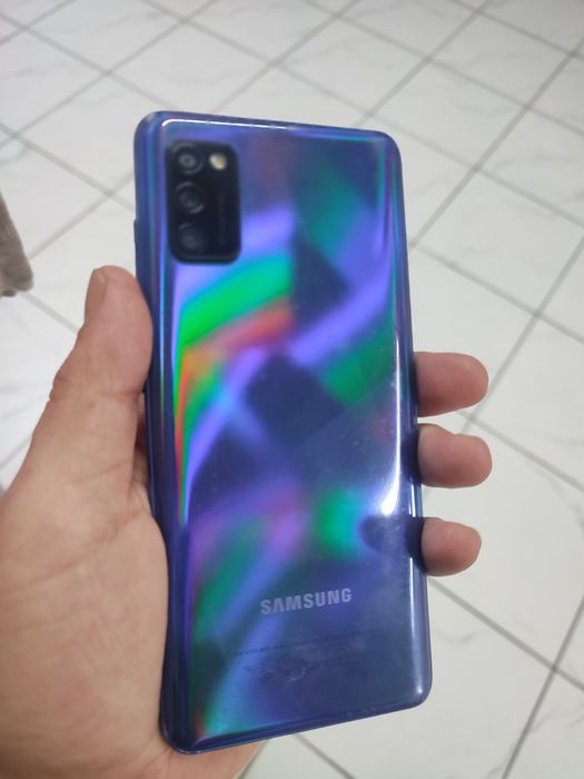 Samsung galaxy A41 в хорошем состоянии