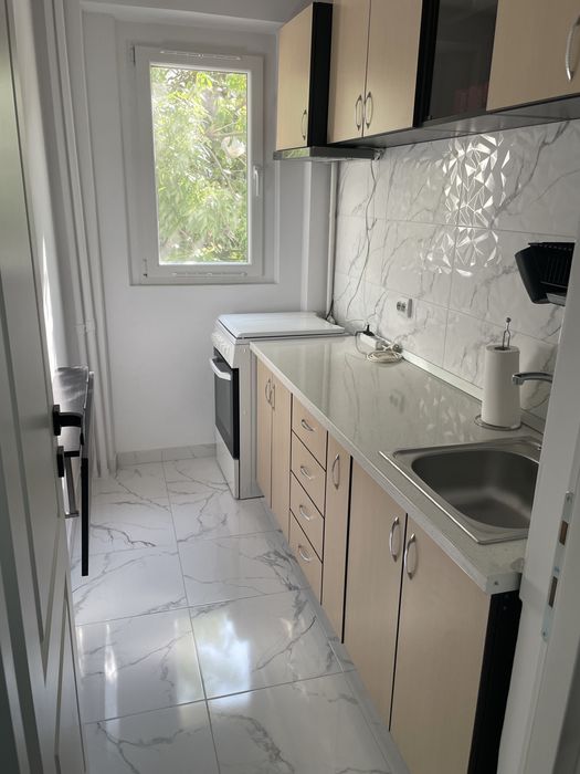 Inchiriez apartament 2 camere