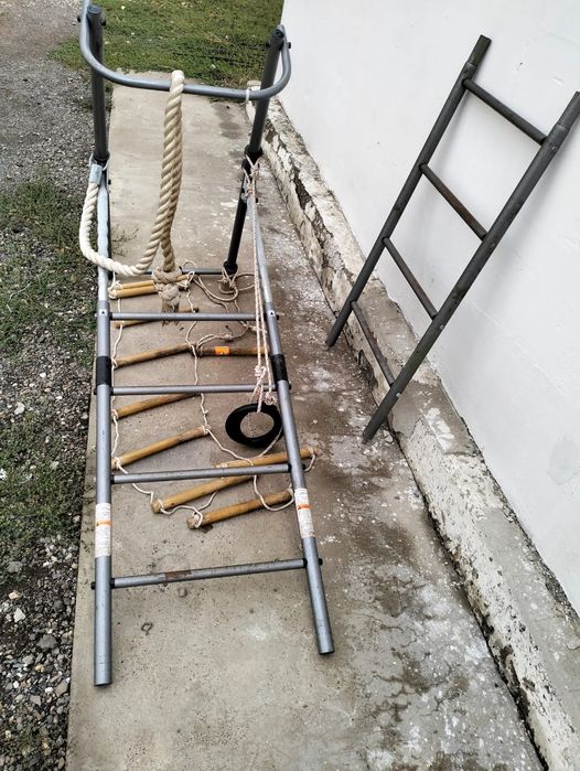 Турник шведская .