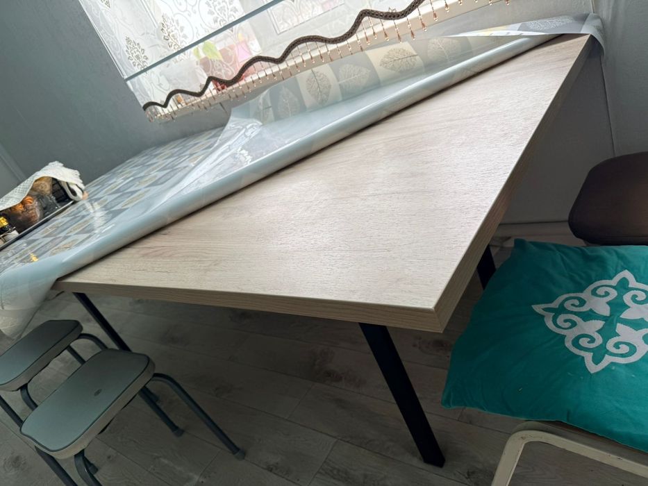 Кухонный стол сатылады. Доставка бар