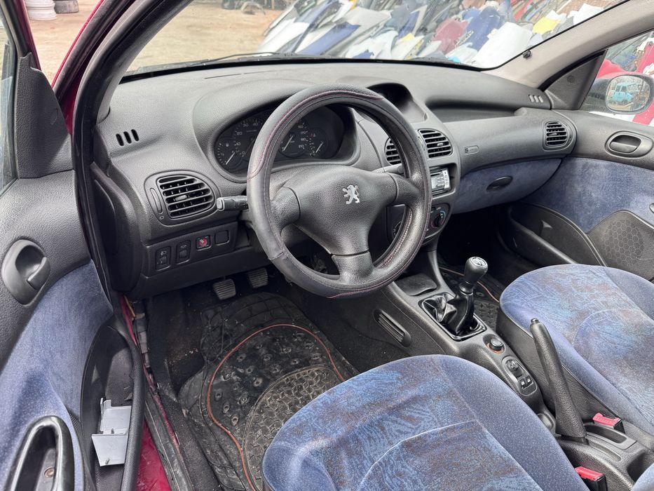 Peugeot 206 2.0hdi 90hp 2000г На Части