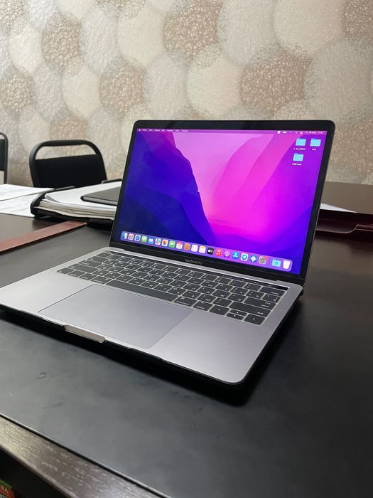 Продается макбук macbook pro 2018 в отличном состоянии