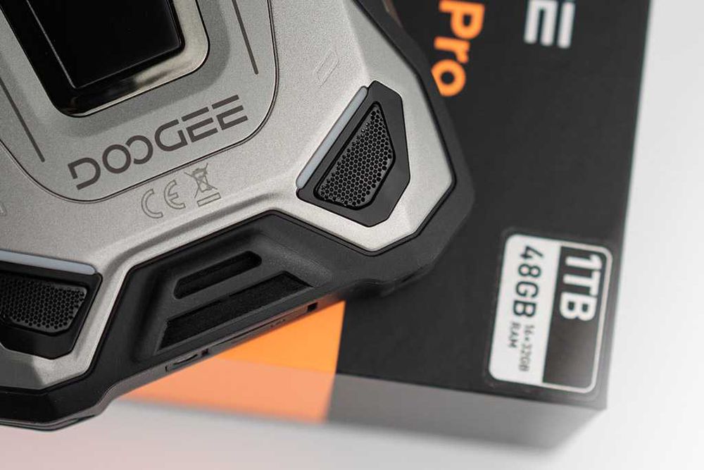 DOOGEE V Max 2 Pro 5G - 6.78", 16GB+32GB/1TB (1024GB), 200MP, 22000mAh, защита IP68/IP69K/MIL-STD810; Стерео-говорители!