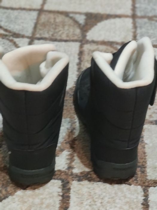 Bocanci decatlon  mărime 38