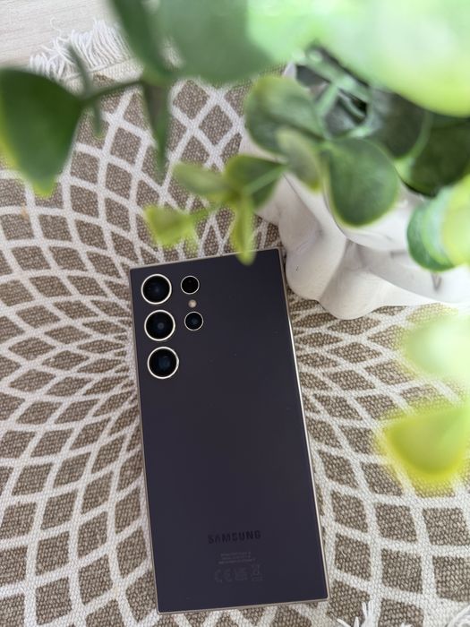 Продавам Samsung Galaxy S24 Ultra 256GB