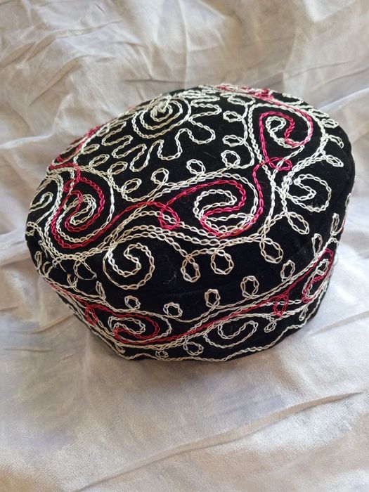 Тюбетейки, дуппи, машинная вышивка,, в наличии и на заказ