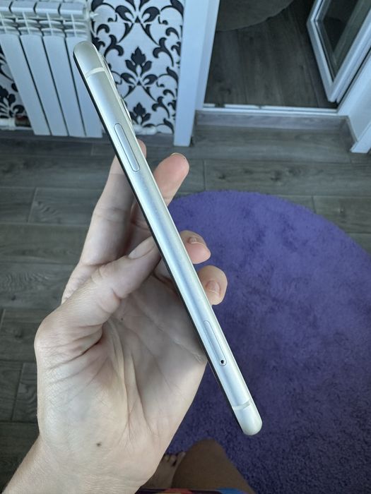 Продам Айфон 11, 128GB