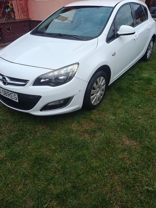 Vand Opel Asta, an fabricație 2013, 1.7 CDTI, Euro 5, km puțini