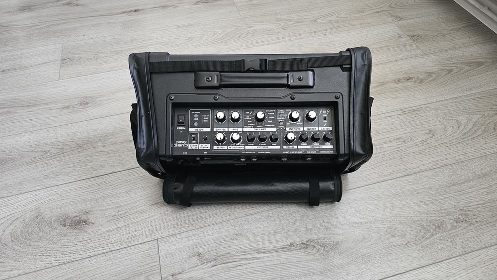 Amplificator Boss (Roland)  Cube Street 2, stare buna