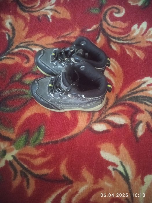 Ботинки пару раз одетый