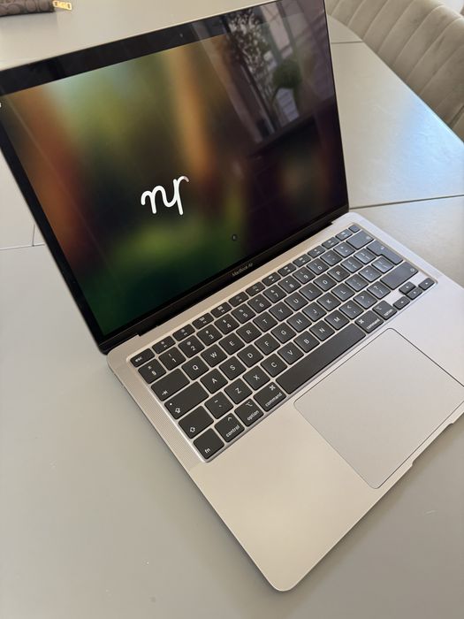 Apple MacBook Air 13” 2020 A2179 | i3 | 8GB RAM | SSD 256GB | Retina | Baterie 91%