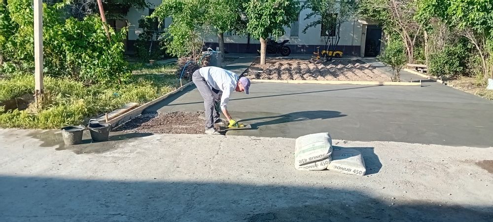Заливаем Стяшка бардер парковка площадки. Стяшка пола тйоплий пола вну