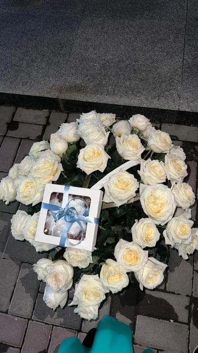 Шикарный үлкен букет 60қа алдық