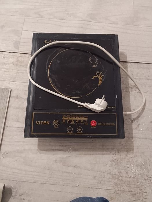 Продам эл.плитку -Vitek.6000 т.т