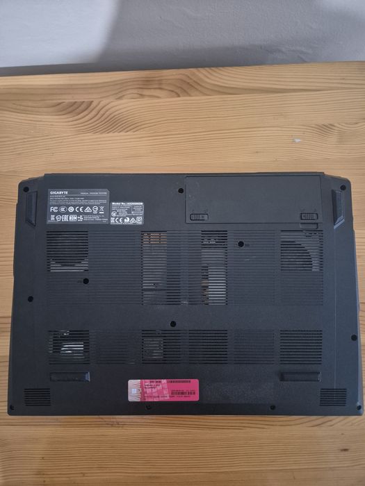 Геймърски Лаптоп Gigabyte / R5 5600H / RTX 3060 / 16GB Ram