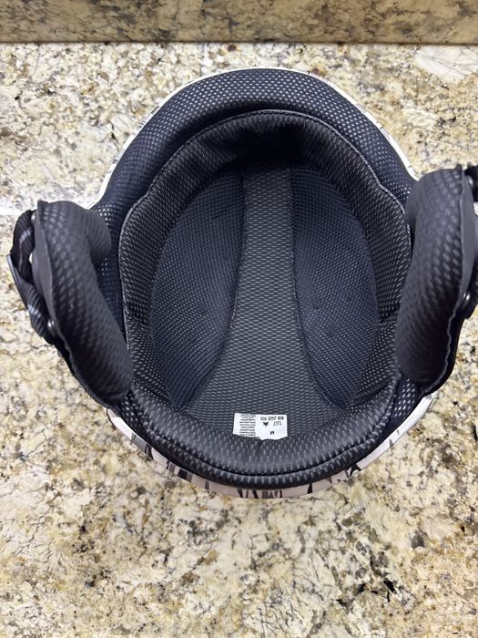 Каска за ски Uvex