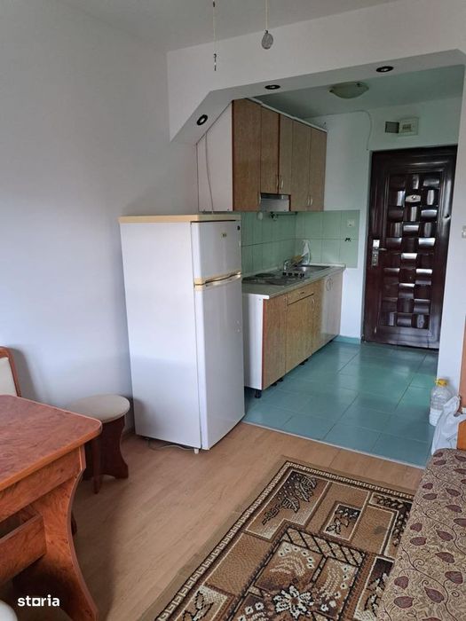 Garsoniera de vanzare , Carpati 2 , et. 4 , 21.900 euro neg.