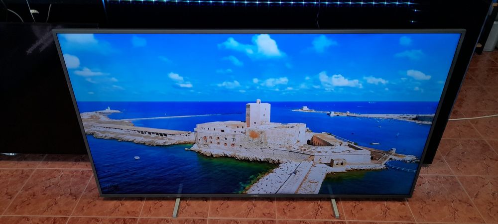 Philips 70 PUS7805 158 cm 70 Inch 4K UHD Smart TV Ambilight 3 laturi