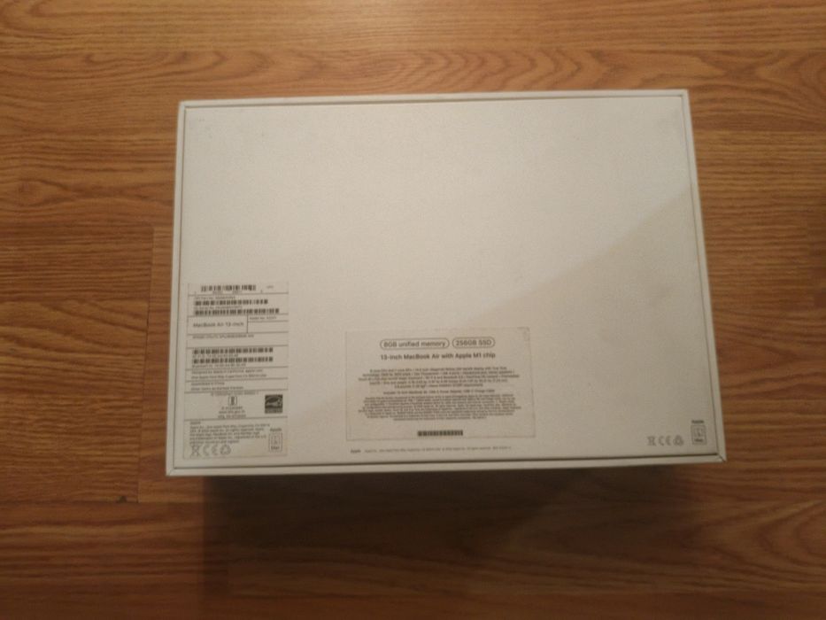Коробка оригинальня MacBook air 13-inch