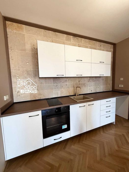 Тристаен апартамент за продажба в СУПЕР ЦЕНТЪР