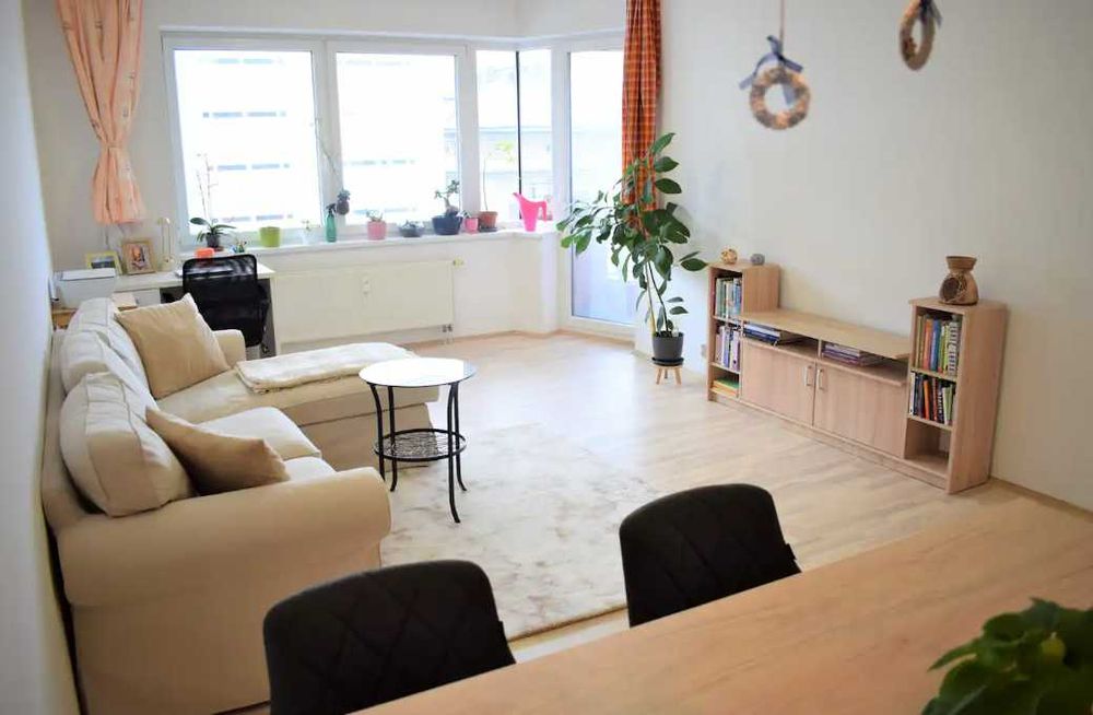 Дава се под наем Двустаен апартамент в Пловдив, Кършияка - 62 кв.м за 235 € - Снимка #1