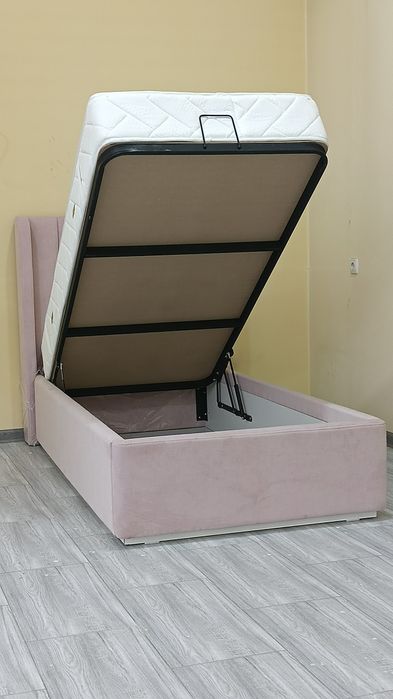 Кровать мягкая в Турецком стиле