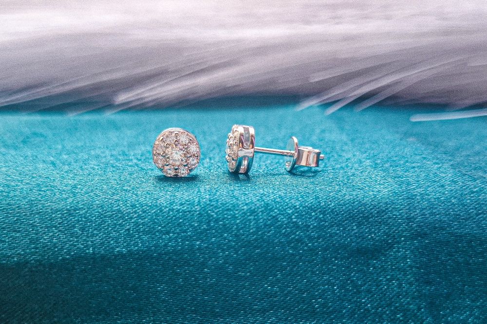 Cercei cu moissanite