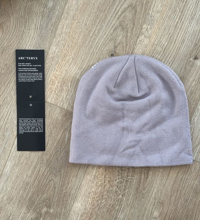 Шапка Arc’teryx с принтом, серая