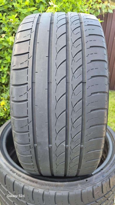 Vând anvelope -245/30 ZR20