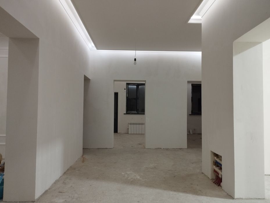 Uy sotiladi Uchqahramondan 5 km kirganda Hoji otada