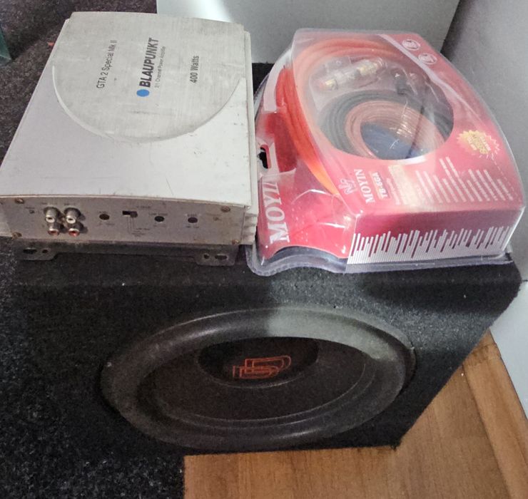 Amlpificator + subwoofer +Kit instalare