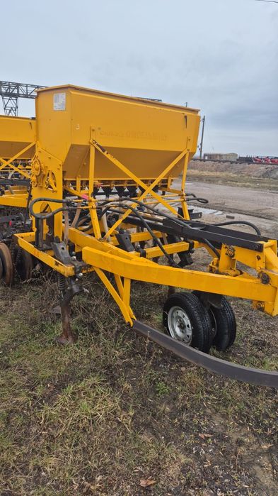 Продам К 700 и сеялки