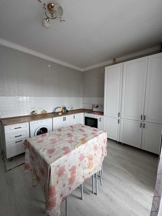 Сдам 2 комнатный квартиру Батыс 2