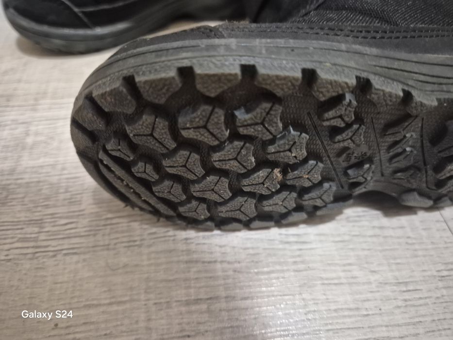 Детски зимни, топли непромокаеми ботушки 26н