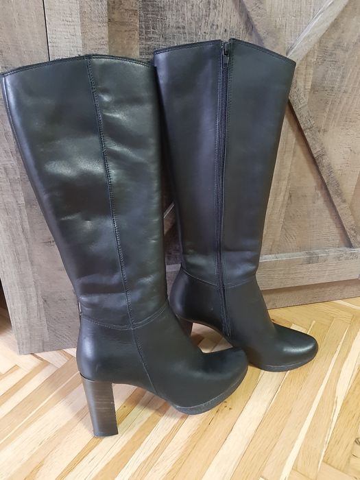 Зимни ботуши на висок ток