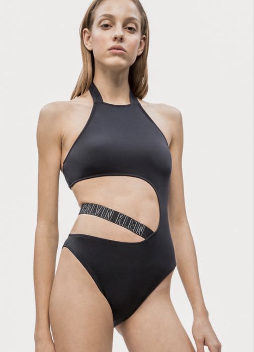 Бански Calvin Klein-S размер