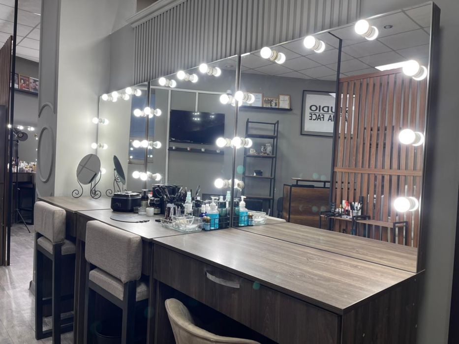 Столы для бьюти индустрии